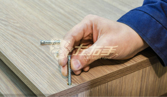 平開(kāi)門(mén)的衣柜門(mén)安裝方法該怎么做？