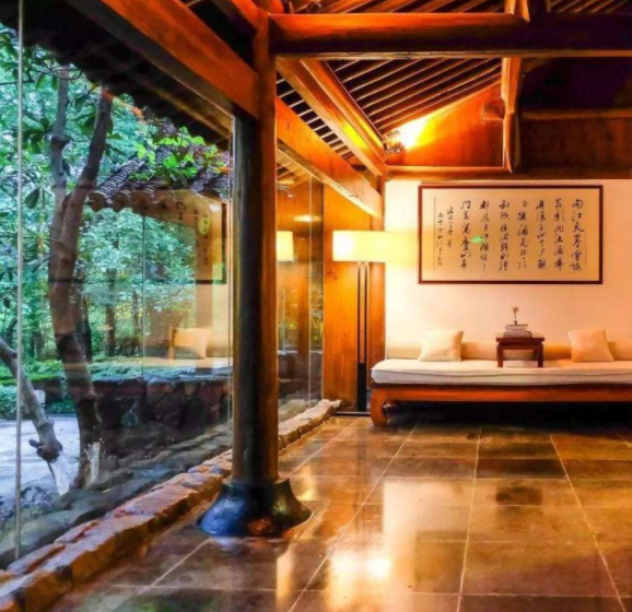 成都金星紫檀：紅木家具擺放大有講究，各類家具各有“千秋”